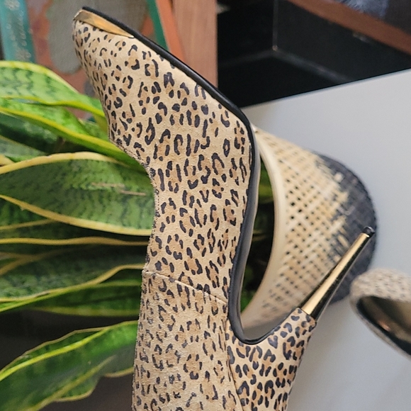 Leopard print Voila Stilettos - Picture 2 of 4